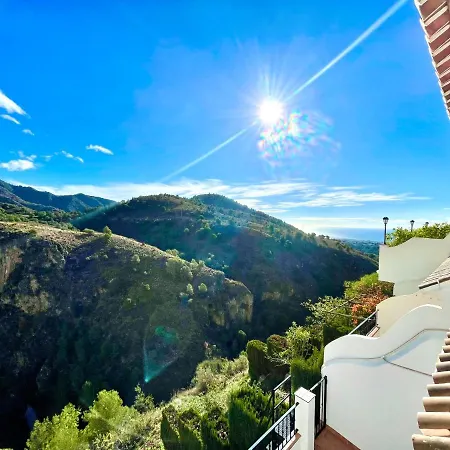 Apartment Axarquia , Frigiliana, Terraza Privada Con Vistas A La Montana Rio Y Al Mar