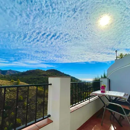 Axarquia , Frigiliana, Terraza Privada Con Vistas A La Montana Rio Y Al Mar *