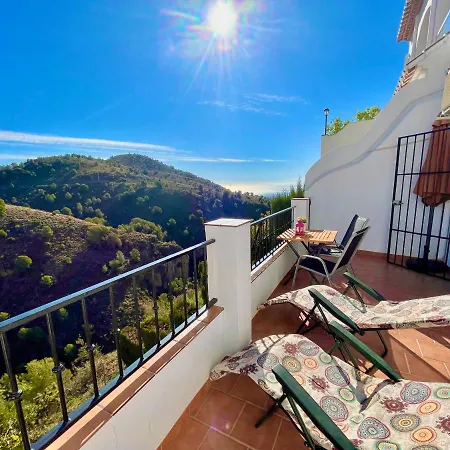 Axarquia , Frigiliana, Terraza Privada Con Vistas A La Montana Rio Y Al Mar * Frigiliana