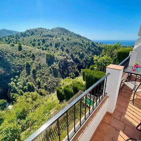 Axarquia , Frigiliana, Terraza Privada Con Vistas A La Montana Rio Y Al Mar