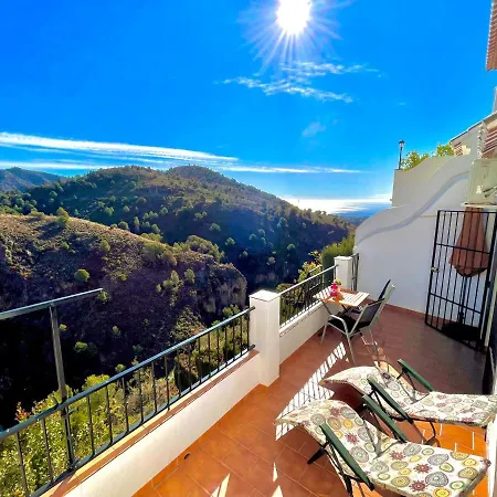 Axarquia , Frigiliana, Terraza Privada Con Vistas A La Montana Rio Y Al Mar * Frigiliana